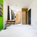Jugendherberge Burghausen بيت شباب *
