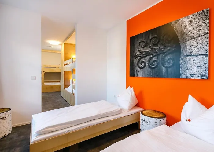 Jugendherberge Burghausen Hostel *