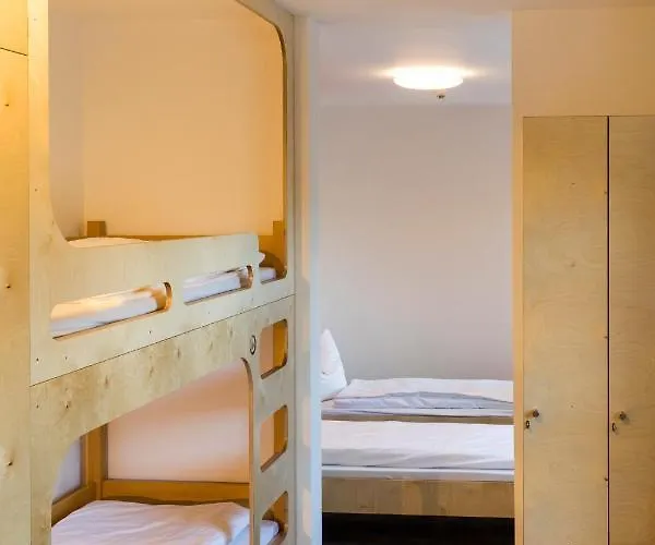 Hostel Jugendherberge Burghausen *