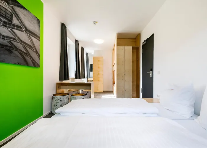 Jugendherberge Burghausen Hostel *