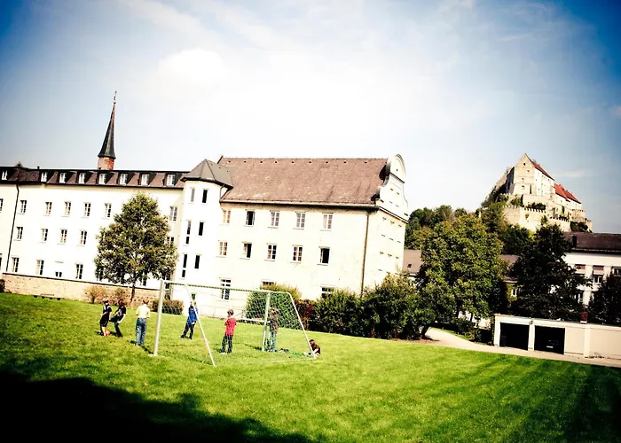 Hostel Jugendherberge Burghausen *